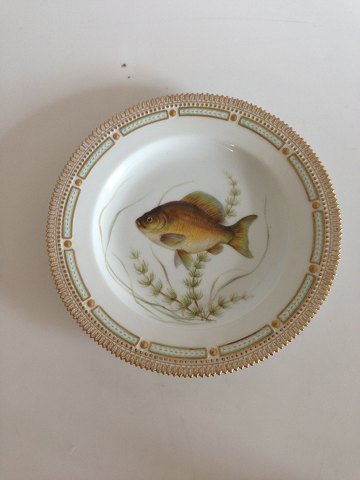 Royal Copenhagen Flora Danica Fish Plate No 19/3549