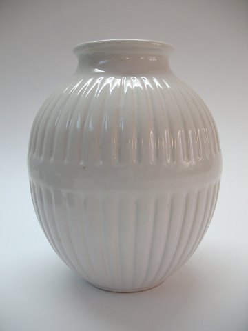 L.Hjorth vase
