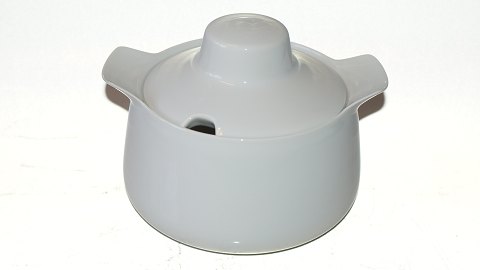 Bing & Grondahl White Koppel, Tureen
Dec. No. 512 Lid No 5
20 cm diameter.