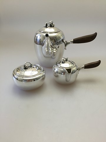 Georg Jensen Sterling Sølv Kaffekande, flødekande og sukkerskål af Harald 
Nielsen No 875