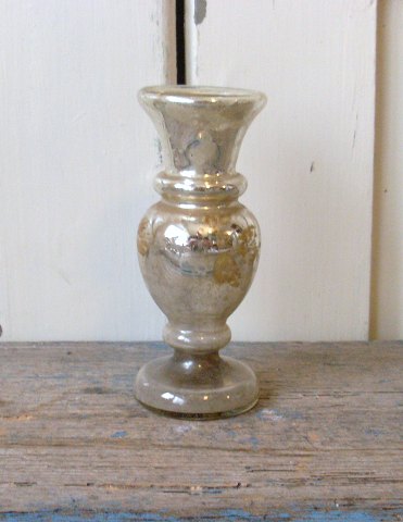 1800tals lille vase i fattigmandssølv.