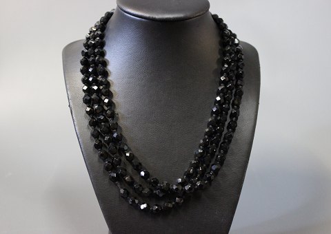 Long necklace with beautiful Black onyx stones.
5000m2 showroom.