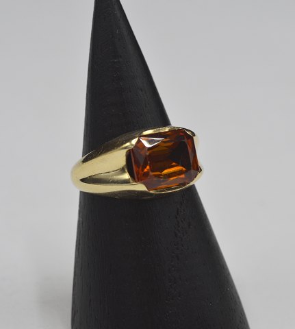 14k guldring m. safir. Str. 54