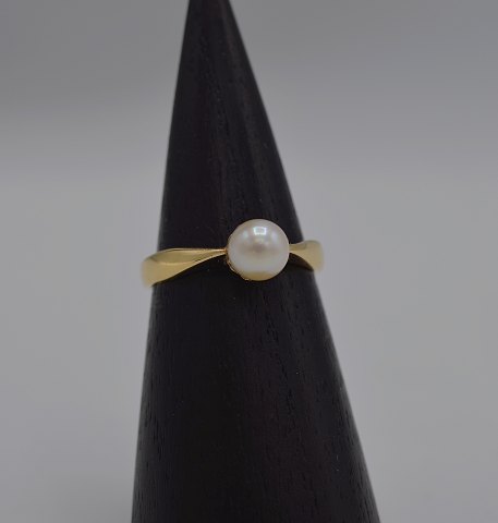 14k guldring m. perle. Str. 56,5