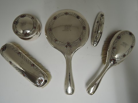 Evald Nielsen
Silver (830)
Toilet Garnish
5 parts