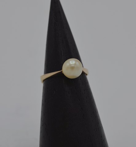 18k guldring m. perle. Str. 54