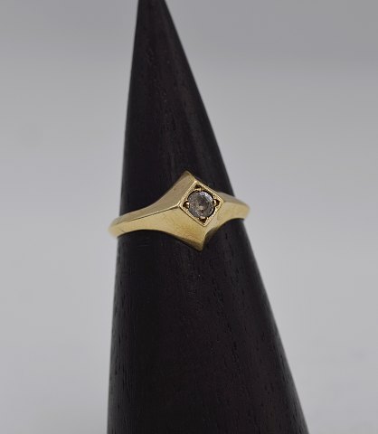 14k guldring m. spinel. Str. 53,5