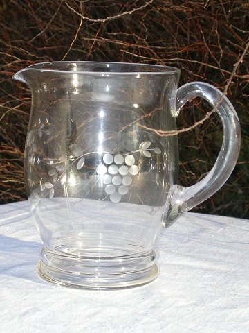 Glass jug