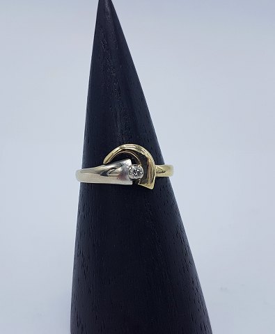 14k guldring m. brillant. Str. 57,5