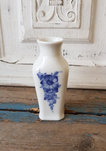 Royal Copenhagen Flettet Blå Blomst vase no. 8256