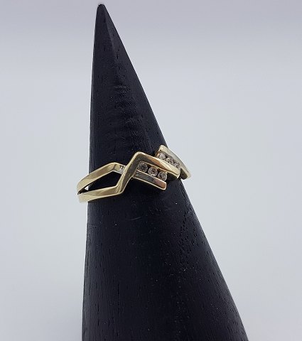 14k guldring m. kvarts. Str. 50,5