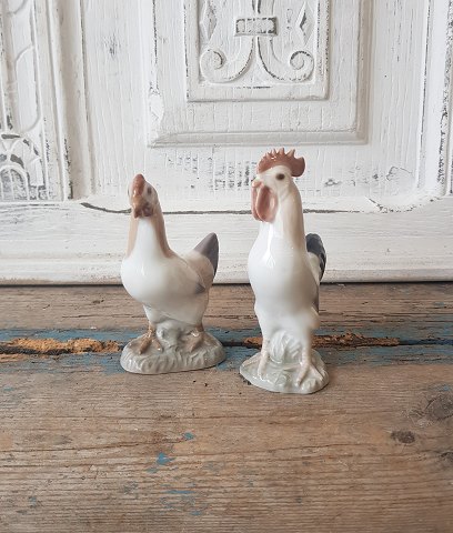 B&G figure Rooster no. 2192 & Hen no. 2193