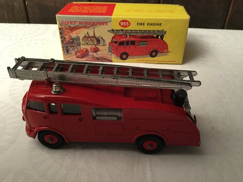 Dinky
Feuerwehrauto # 955.
600 kr