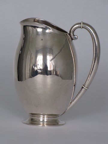 Evald Nielsen
Jug
Three tower silver