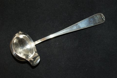 Flødeske Fra 1868 
Gammel Riflet Sølv
Lødighed 13 1/4
Længde 15,5 cm.