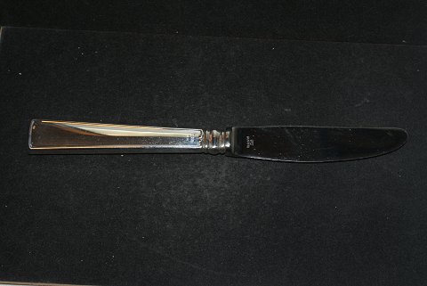 Dinner knife 
Reventlow Silverware