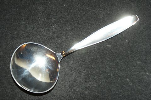 Sugar spoon # 171 Cypress # 99
Georg Jensen