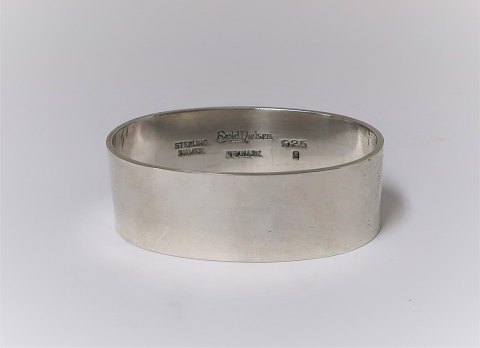 Evald Nielsen. Napkin ring. Sterling (925). Slightly hammered.