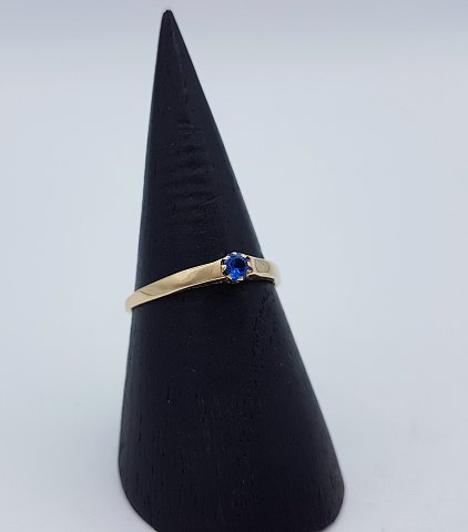 14k guldring m. spinel, str. 57,5