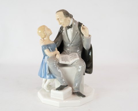 Porcelænsfigur i form af H.C. Andersen, nr.: 2037, af Bing og Grøndahl.
Flot stand
