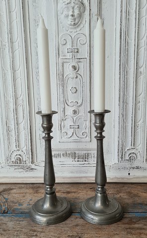 Pair of beautiful 1800s pewter candlesticks 24.5 cm.