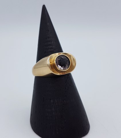 14k guldring m. spinel, str. 54.5