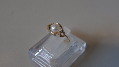 Elegant dame ring med perle 9 karat guld