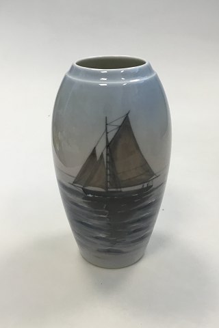Bing & Grøndahl Art Nouveau Vase med sejlskib No 8352