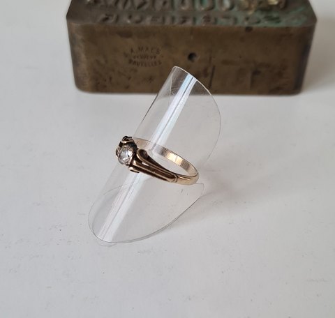 Vintage ring in 14kt gold with clear stone