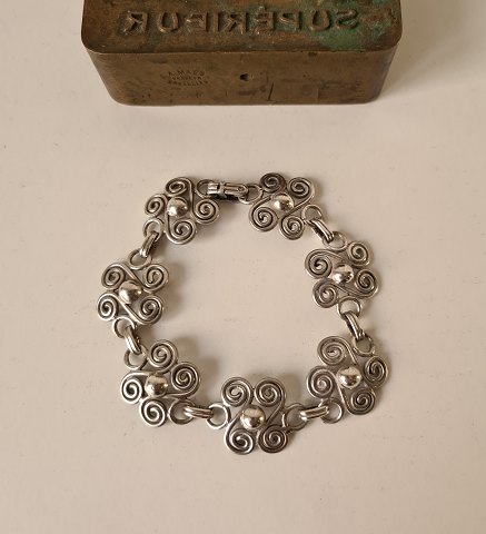 Vintage bracelet in silver