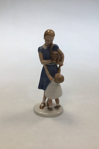 Bing & Grondahl Figurine Girl with Puppy No 2202