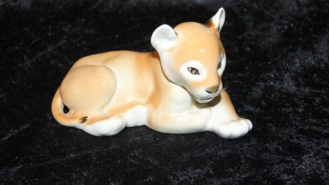 Russian Lying Lion Cub
Stamped USSR
Height 7.7 cm
Length 13.5 cm