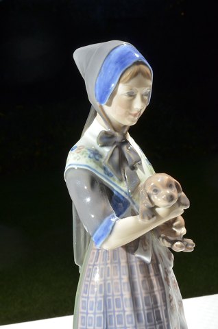 Gril from Havdrup Dahl Jensen Figurine 1144