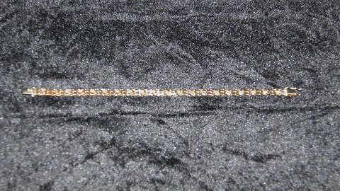 Elegant bracelet 14 carat Gold
Stamped CHL 585
Length 19 cm