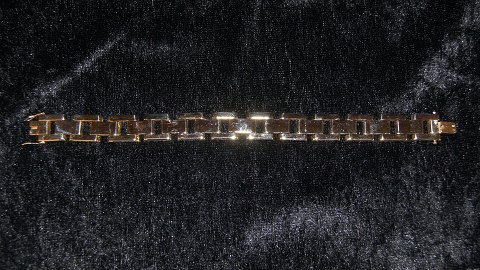 Block Bracelet 3 RK 14 carat Gold
Stamped Jas 585
Length 19 cm