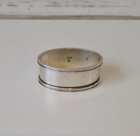 Napkin ring in silver