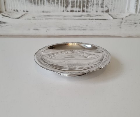 Small bowl in sterling silver by Hugo Grün