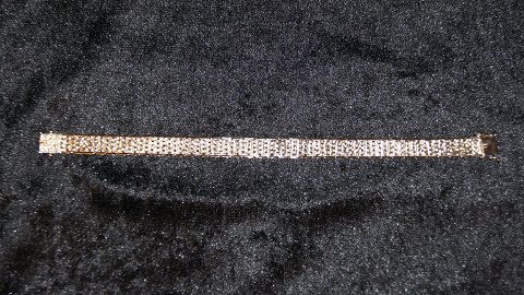 Geneva Bracelet 14 carat with splices
Stamped Au 585
Length 18.8 cm