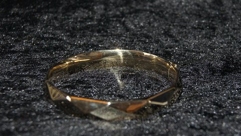 Elegant Bracelet in 14 carat gold engravings