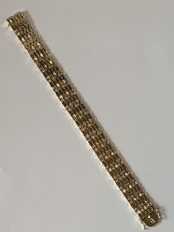 Armbånd Y mønster i 14 karat Guld
Stemplet  585 JaK
Længde 18,1 cm ca