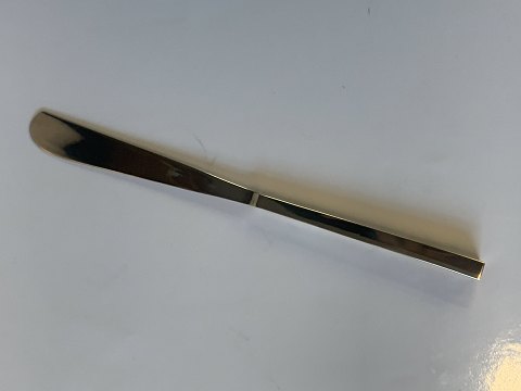Scanline Bronze,# Lunch knife.
Designed by Sigvard Bernadotte.
Length approx. 19.7 cm