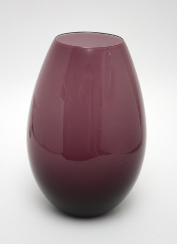 Mellemstørrelse lilla Cocoon vase, Holmegaard
