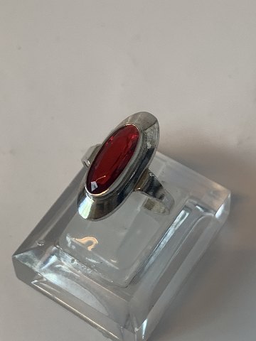 Sølv Damering  med Rød sten
stemplet 925S  
Størrelse 54