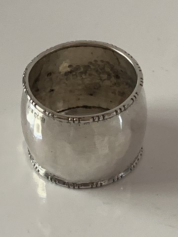 Napkin ring Silver
Size 2.8 x ø 3.6 cm.
Stamped: 830S
SOLD