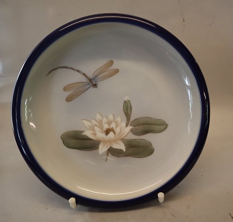 2367-2356 RC Bowl with dragonfly and water lily 4 x 24 cm
 Royal Copenhagen 

