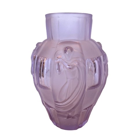 Art deco vase in amethyst glass