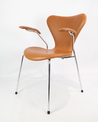 Seven chair with armrests - Model 3207 - Cognac Leather - Arne Jacobsen & Fritz 
Hansen
Great condition

