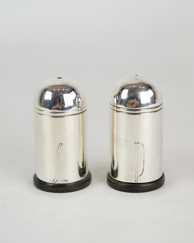 Salt og peber sæt - Minimalistisk design - 925 Sterling - F. Hingelberg
Flot stand
