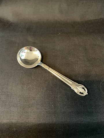 Bouillon spoon Excellence Silver stain
Length 13 cm