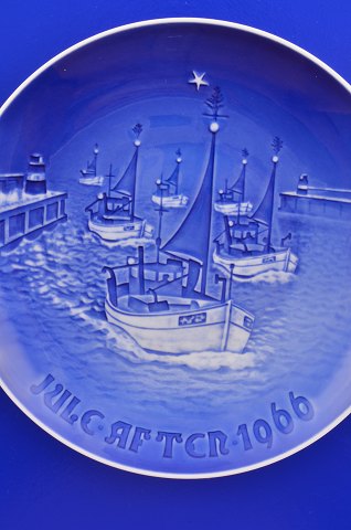 Bing & Grondahl Christmas plate 1966